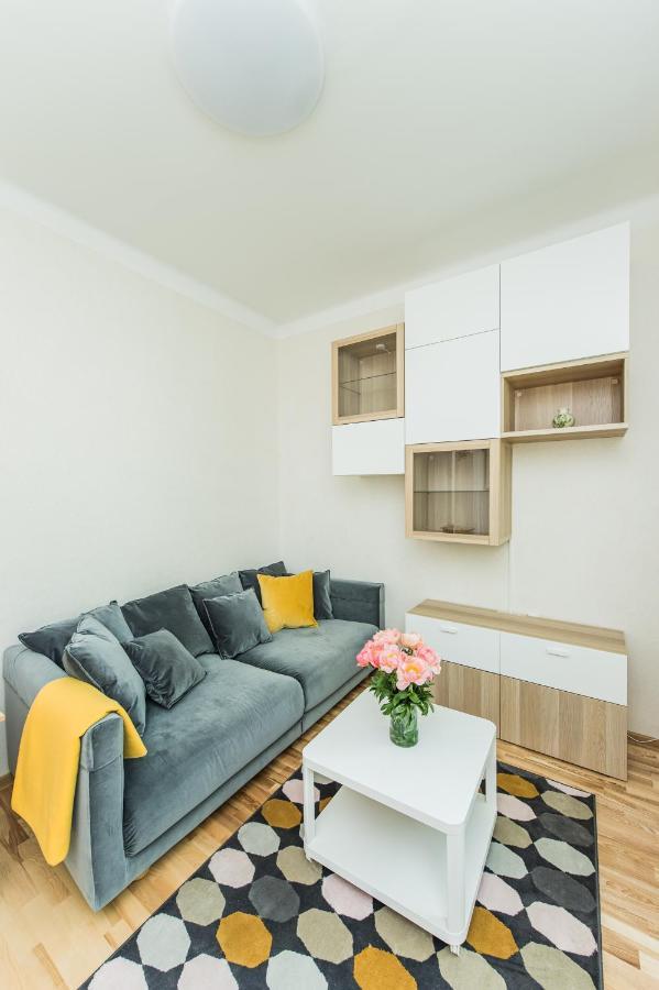 Lovely 1-Bedroom Apartment In Kaunas Old Town Exterior photo